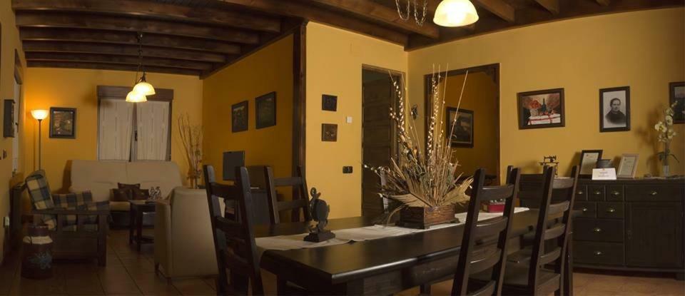Maria La Carbayeda Guest House Луанко Екстериор снимка